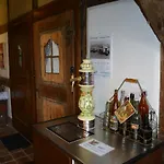 Tholkes Hus Farma *